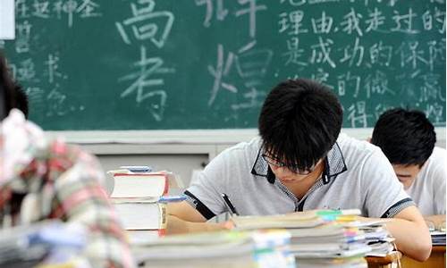 高考学什么专业好_高考学什么专业好女生